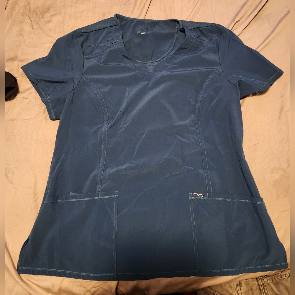 XL Cherokee Infinity Scrub Set